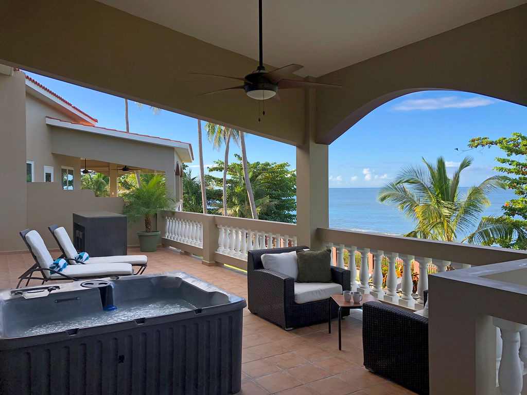 Balcony seating with a panoramic ocean view